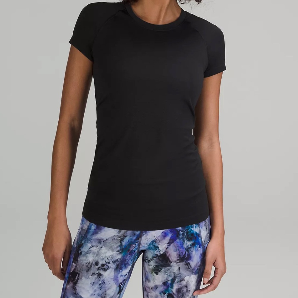 Swiftly Tech Short-Sleeve Shirt 2.0
Hip Length